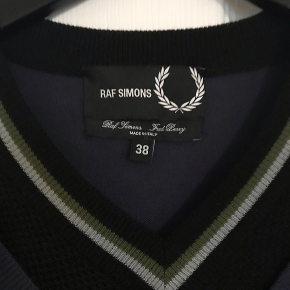 Fred Perry x RAF SIMONS  - sz 38 (m) - blue, black - V neck sweater - Picture 2 of 4